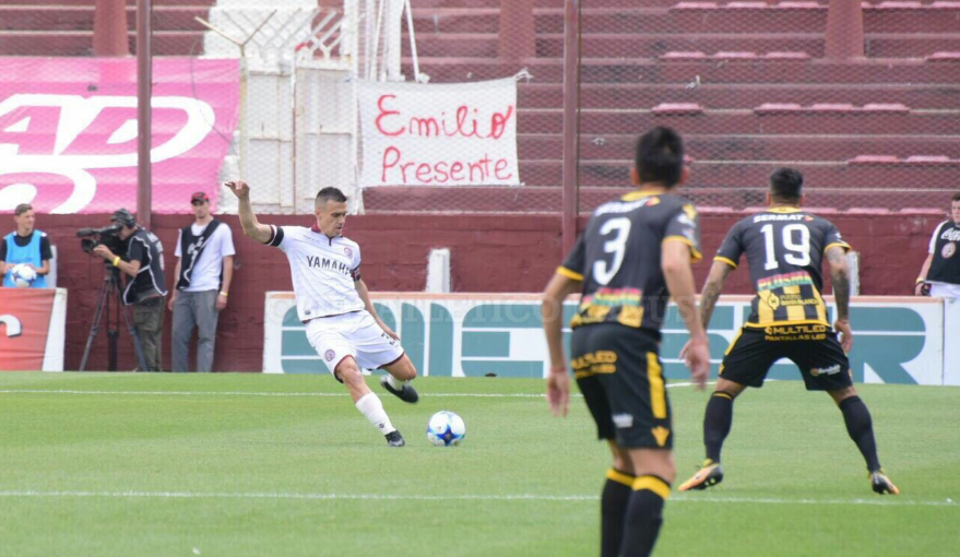 Olimpo sorprendió a Lanús