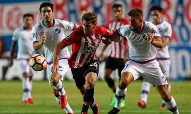 EL»PINCHA» HIZO NEGOCIO EN MONTEVIDEO