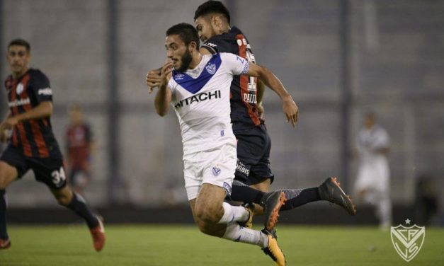 Vélez empató con San Lorenzo y se salvó del descenso