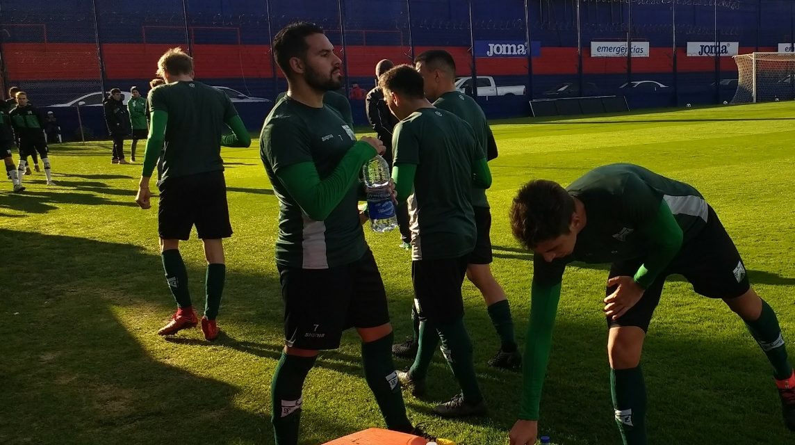 Enzo Díaz «Ferro es un equipo grande, cada torneo tiene que apuntar a ascender»