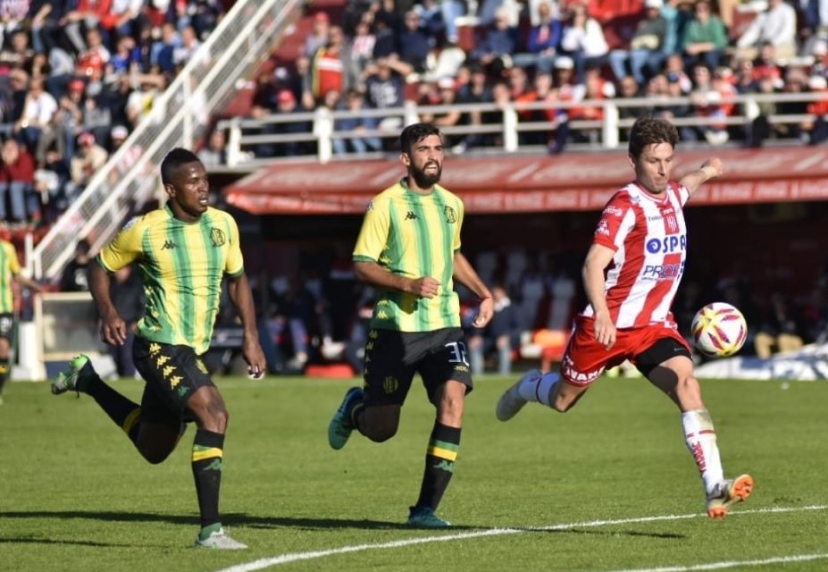 Unión puso primera ante Aldosivi