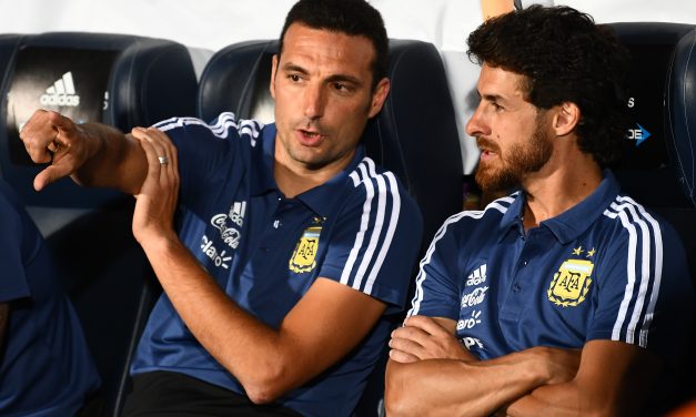 «A Scaloni lo veo cada vez mas enfocado, debe tener 400 horas menos de sueño»