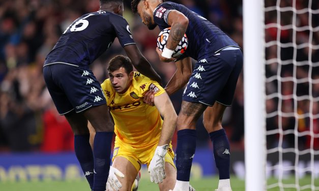 Arsenal – Aston Villa: Le festejaron un gol en la cara al arquero de la Selección Argentina