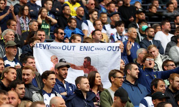 Premier League: Los hinchas del Tottenham están artos y le pidieron que se vaya