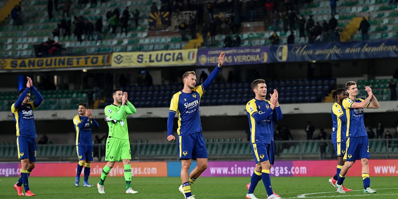 Serie A de Italia: El Milán va por un volante del Hellas Verona