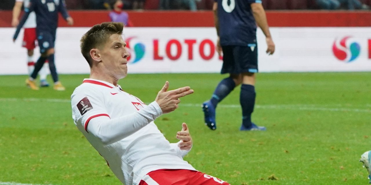 El delantero de Polonia Krzysztof Piatek deja el Herta Berlín para jugar en un cuadro de Italia