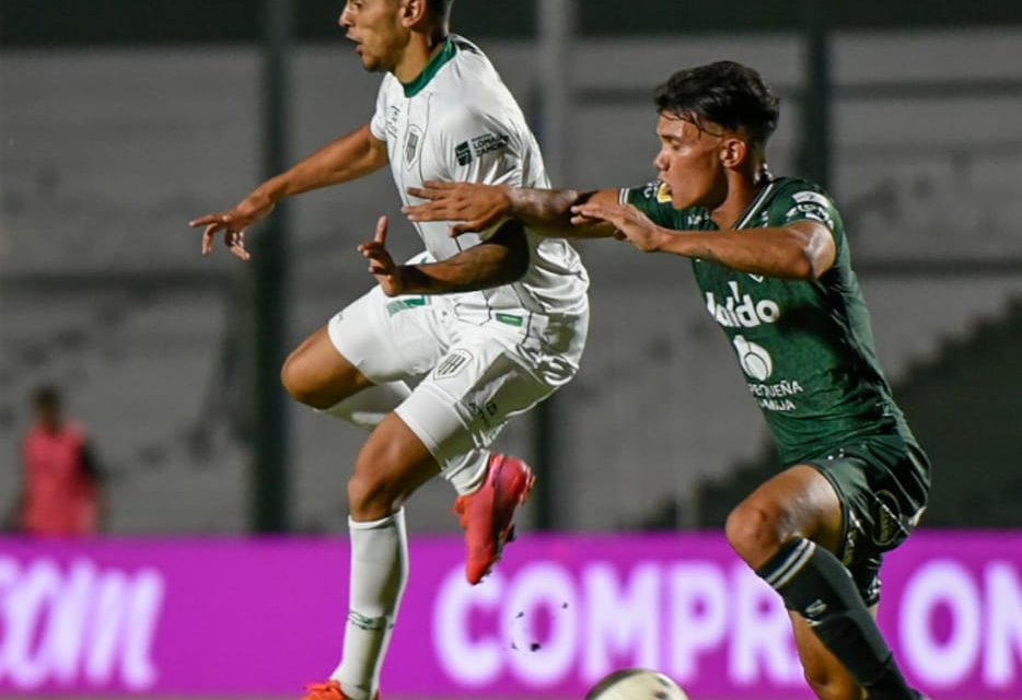 Banfield y Sarmiento de Junín igualaron en un final súper caliente