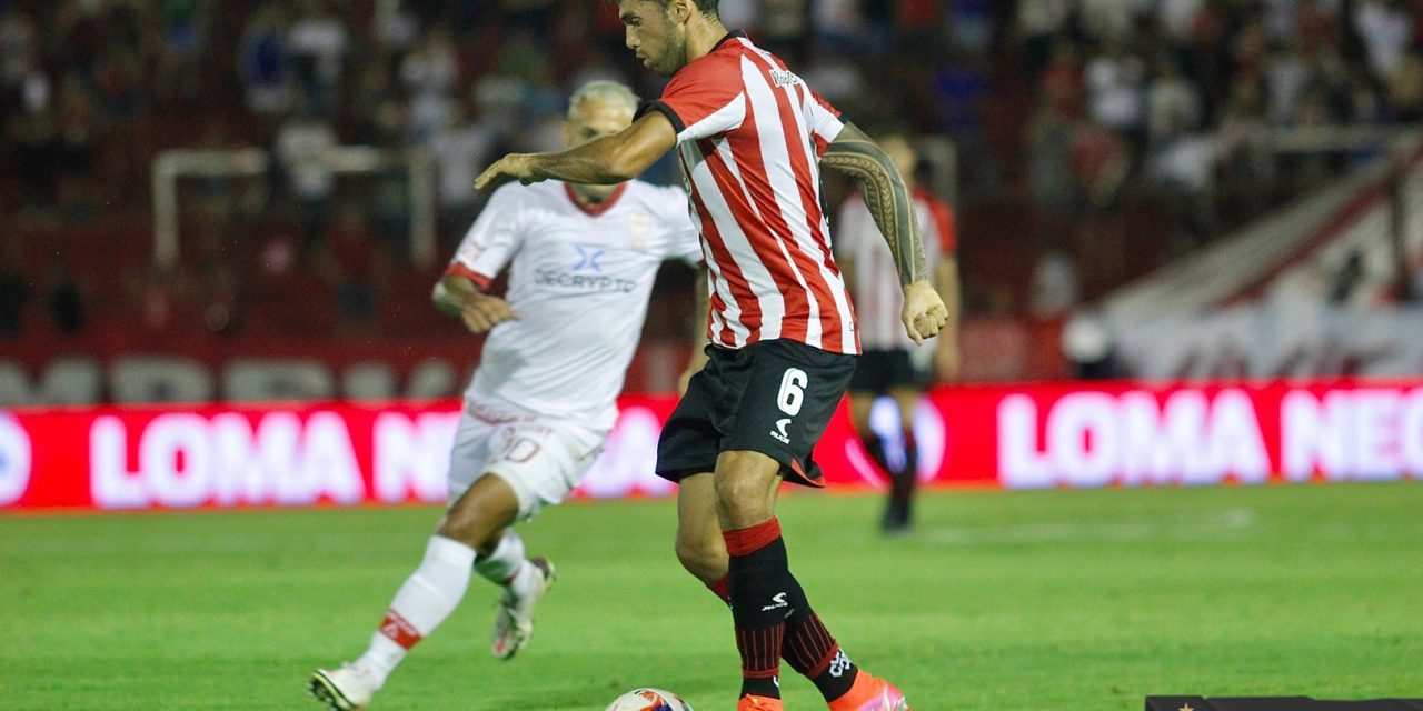 En un polémico partido Estudiantes le ganó a Huracán