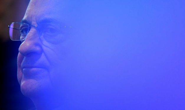 Florentino no tiene dudas: ‘Si quiere jugar en el Real Madrid, deberá cobrar menos…’