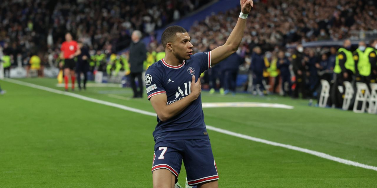 «París Saint-Germain debe 300 millones y quiere renovar a Mbappé, es inédito»