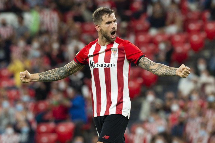 La Liga de España: El Barcelona tienta a Íñigo Martínez a no renovar con el Athletic Club