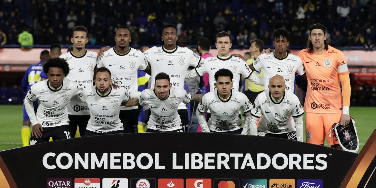 Iba a jugar contra Boca por la Libertadores pero Corinthians le rescindió el contrato por indisciplina