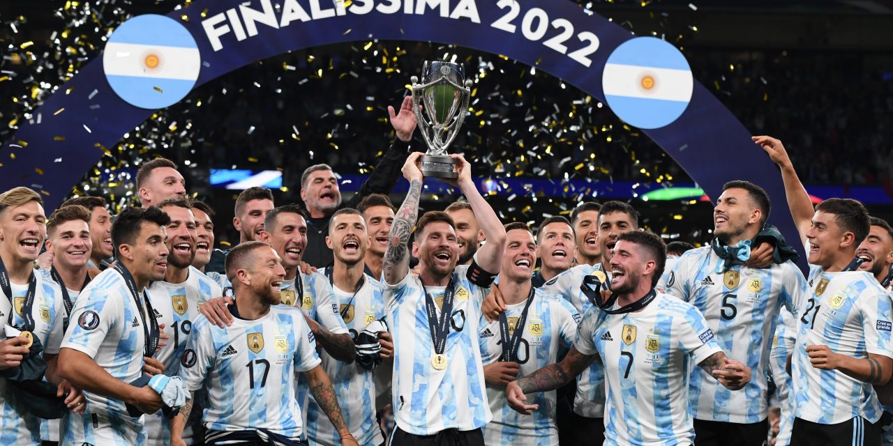 ¡Tremendo! Con la obtención de la finalissima Argentina quedó a un paso de liderar el ranking FIFA