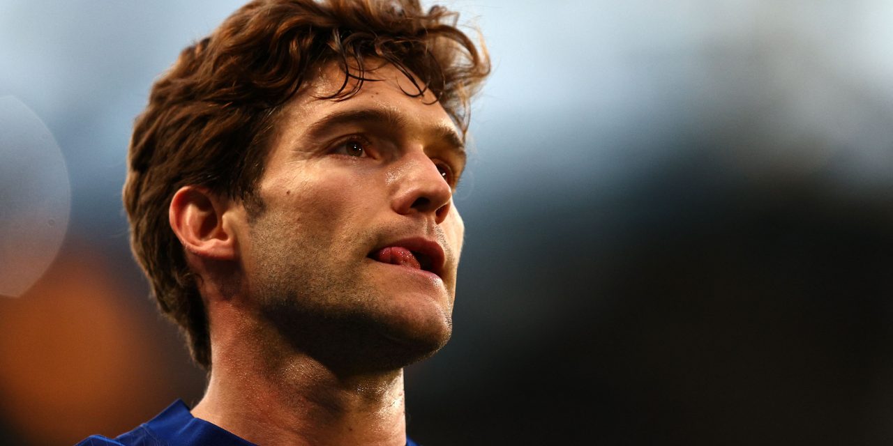 La decisión del Barcelona sobre ir por Marcos Alonso