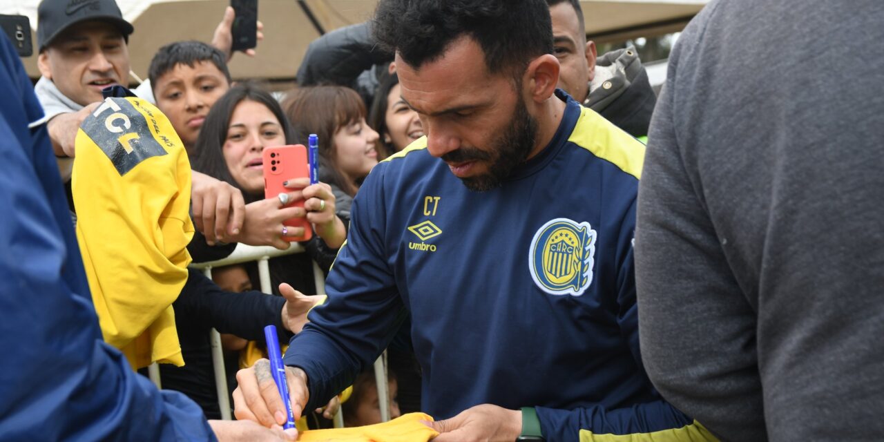 Escándalo en Argentina: denuncian judicialmente a Carlos Tévez por no tener el título de entrenador