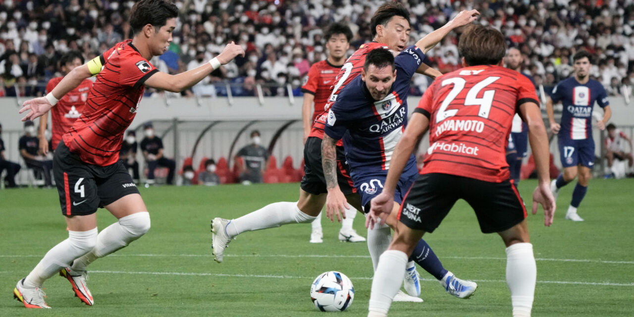 Magia en el PSG: Esto pasa cuando le quieres sacar la pelota a Messi…