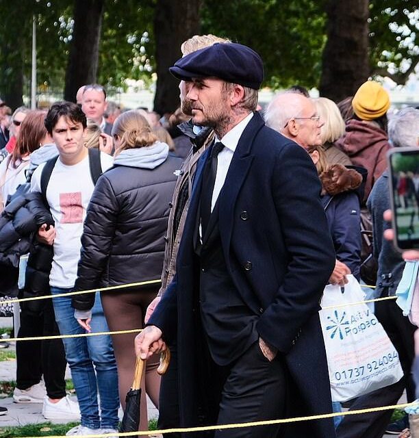 ¡Impresionante! David Beckham hizo 12 horas de fila para despedir a la reina de Inglaterra