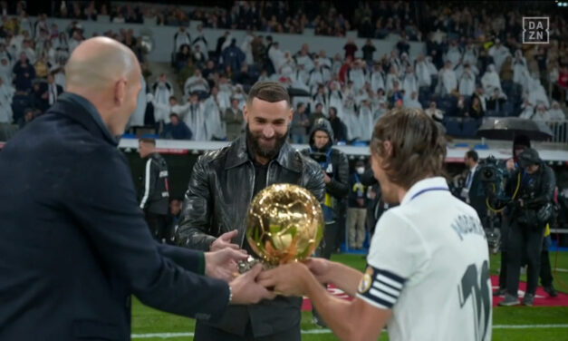 El espectacular reconocimiento del Bernabéu a Benzema por el Balón de Oro