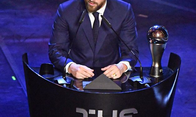 La furia de un periodista español por los The Best «La FIFA le dará todos los premios a Argentina»