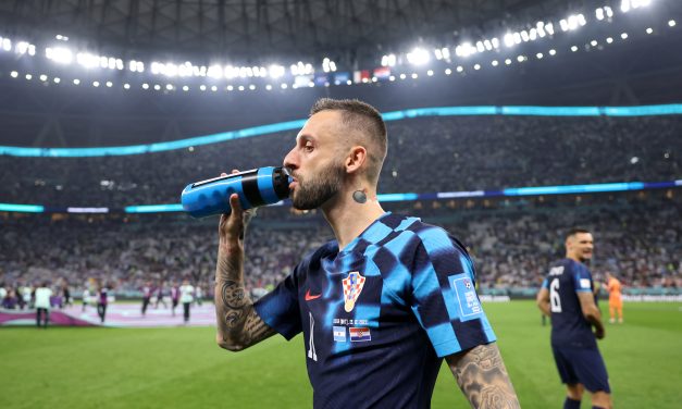 Marcelo Brozovic, el volante que le interesa a Xavi para reemplazar a Busquets