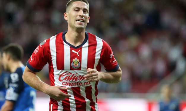 Bombazo en México: Santiago Ormeño se va de Chivas y jugará en Juárez FC