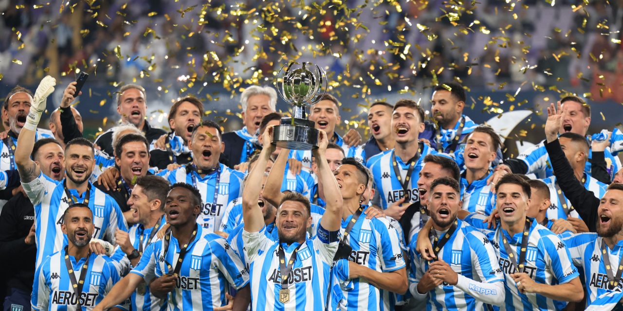 El particular saludo que recibió Racing por ganarle la Supercopa Argentina a Boca en Abu Dhabi