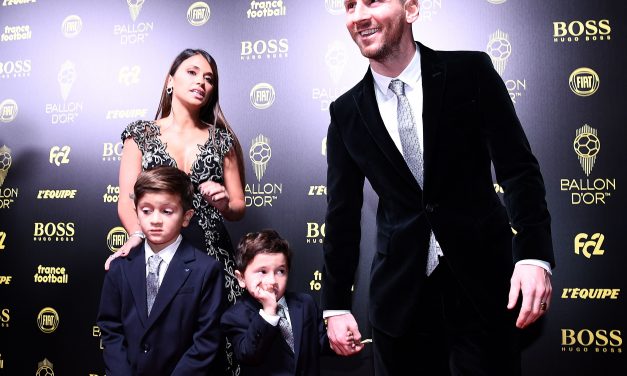 Locura total en Argentina: La familia de Messi fue a cenar a un restaurante de Buenos Aires y se junto una multitud