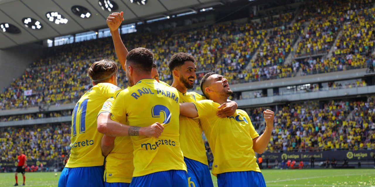 LaLiga: Triunfazo del Cádiz ante el Valencia para ilusionarse con la permanencia