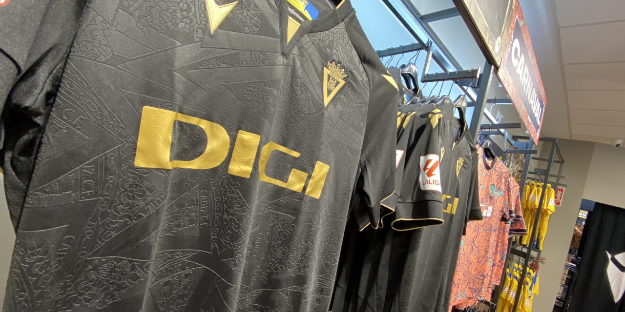 La distintiva segunda equipación del Cádiz CF para la nueva temporada￼
