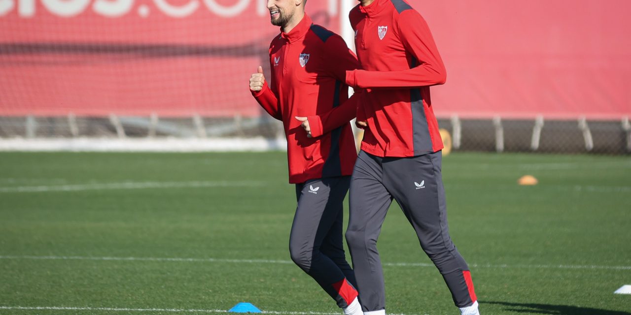 Ocampos y Nianzou entrenan con el equipo en la vuelta a los entrenamientos del Sevilla FC