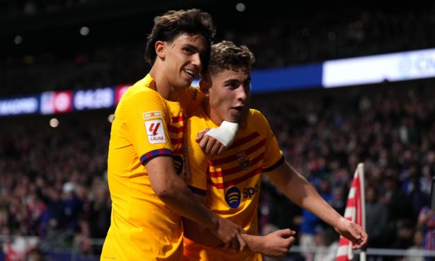 El Barça golea al Atleti en el Metropolitano y deja abierta LaLiga