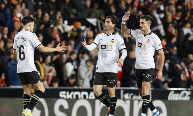 Valencia 2- 2 Real Madrid: Vinicius y los árbitros condenan al Valencia